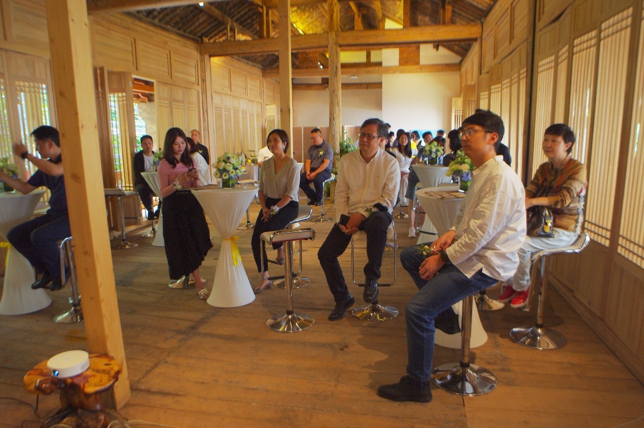 瑞特科家用電梯展廳開業(yè)現場.jpg